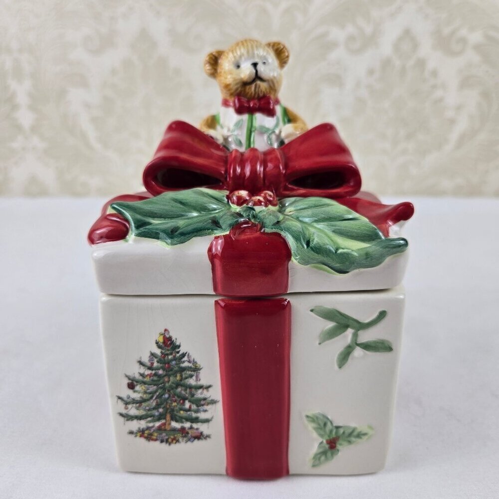 Spode Christmas Tree 6" Bear Covered Box Ceramic Red Bow Holly Leaves NWT